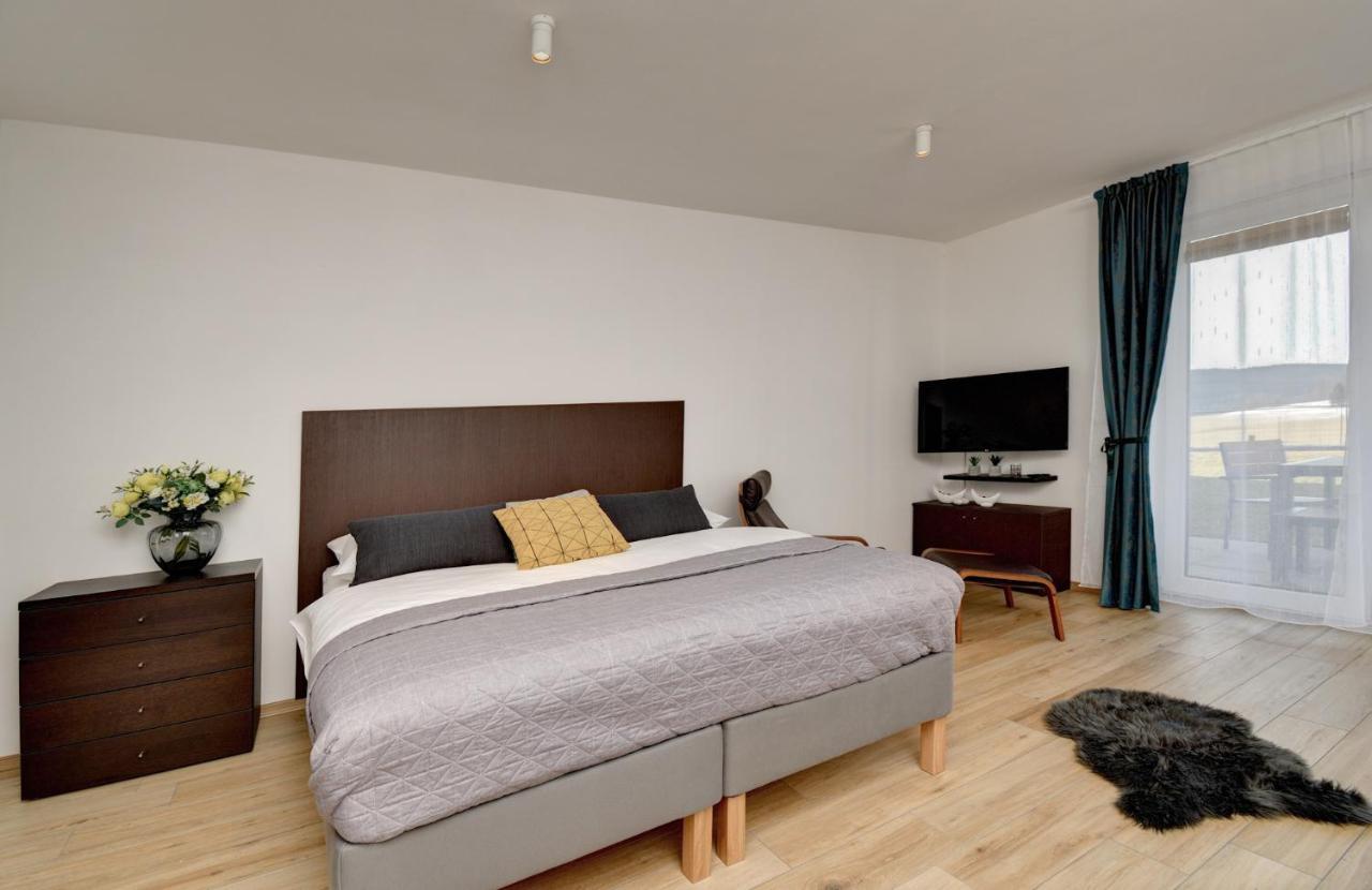 Apartman Lipno - Dve Zatoky Frymburk Bagian luar foto
